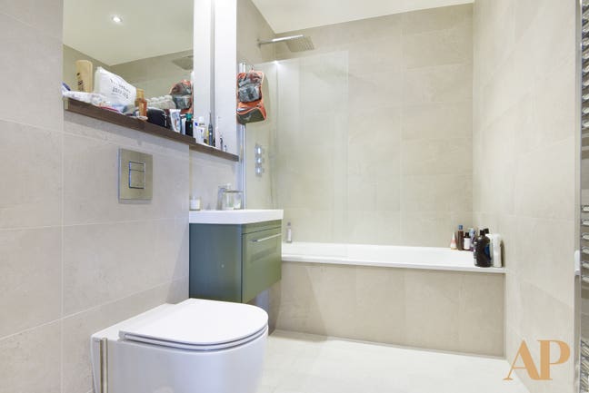 One bedroom flat in Elephant and Castle  Main Photo