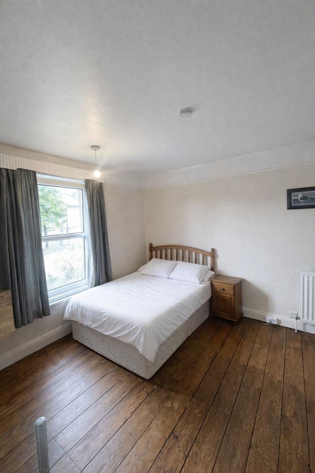 Room in a Shared House, Bennett Road, BH8 Main Photo