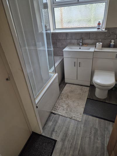 Ground floor 2bed flat as new Main Photo