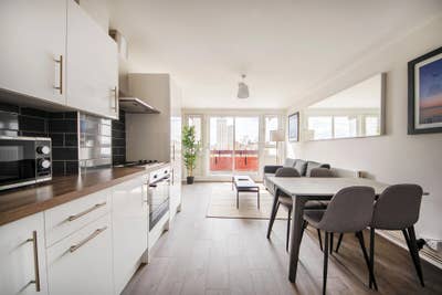 Double Room w/ Terrace Views, Canary Wharf Main Photo