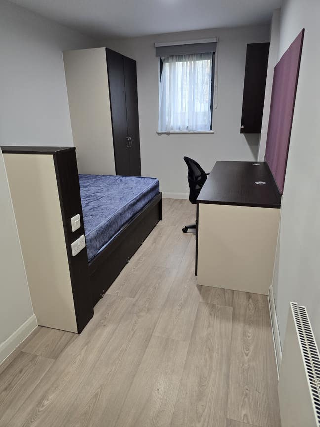 Student Accomodation Ensuite - Replacement Tenant Main Photo