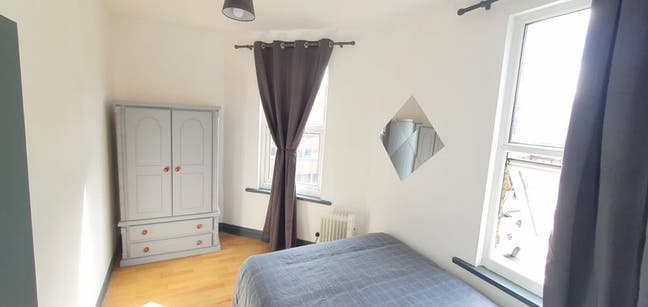 Cozy Double room 2 min walk Bethnal Green Main Photo