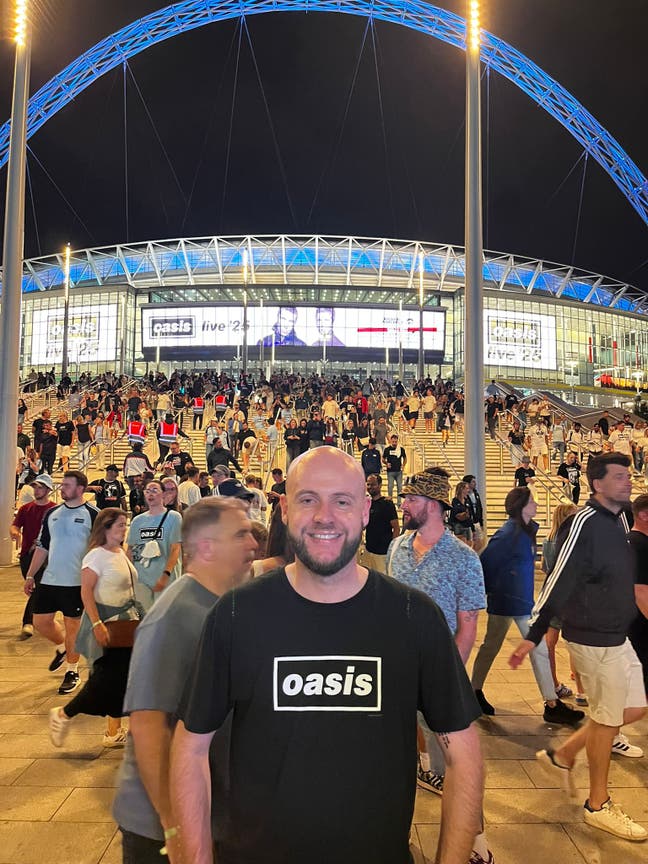 Looking for a room/ shared place in Leeds Main Photo