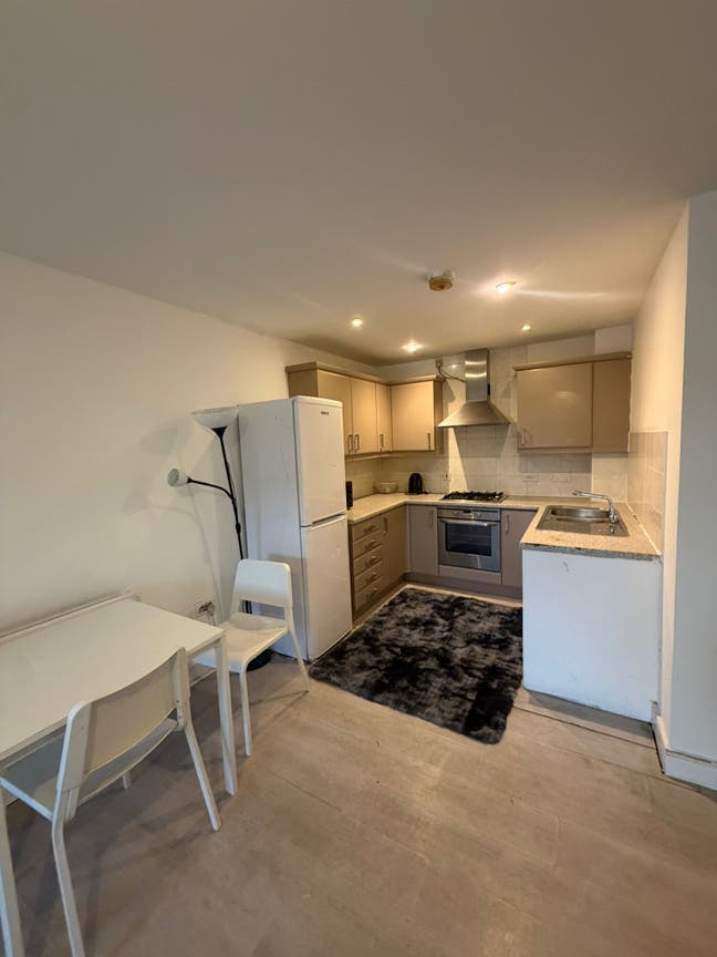 2 Bedroom apartment with Ensuite Riverside Main Photo