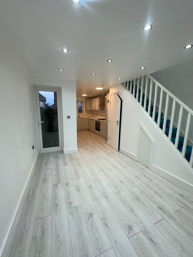 Brand New  Home – First Time to Let - 1 and 2 Bed  Main Photo