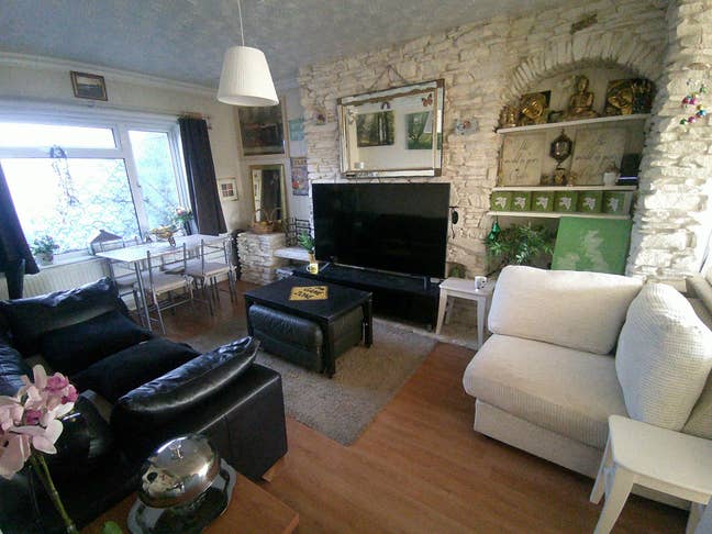 UWE Students looking for comfort and convenience. Main Photo