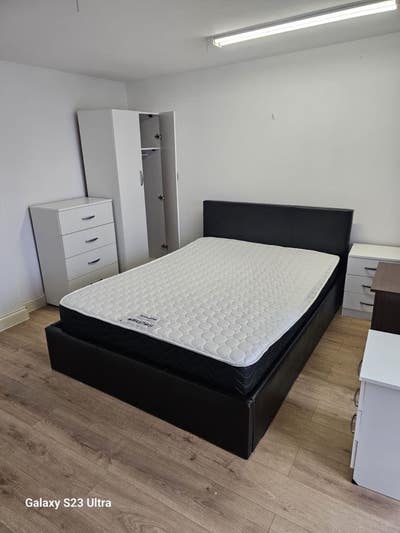 Studio Flat to Let – Romford RM1 4JB - &pound;850 Main Photo