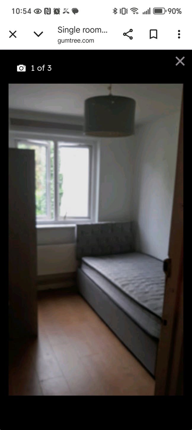 Single bedroom Streatham Hill Italian and English Main Photo
