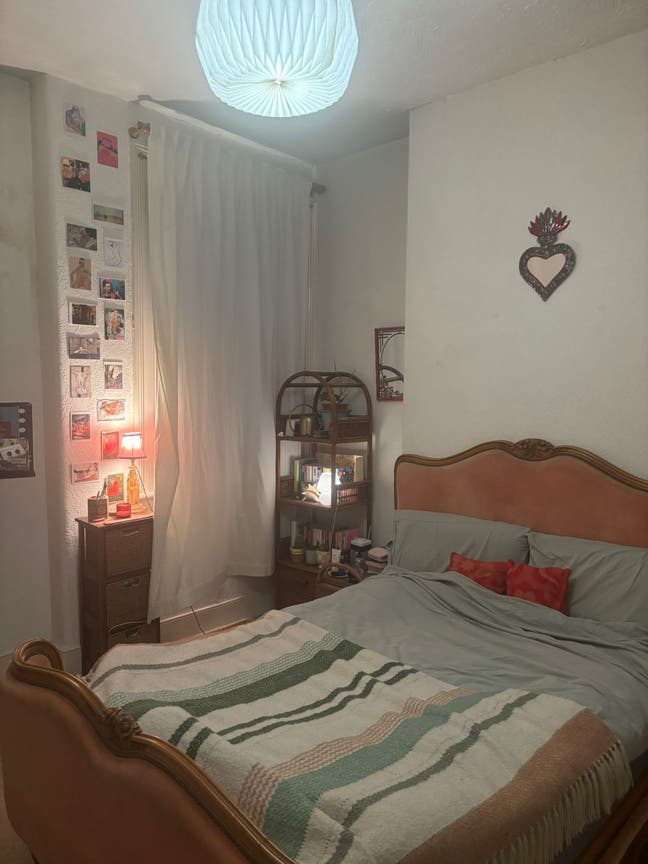 Double Room in Lovely Clapton Home Main Photo