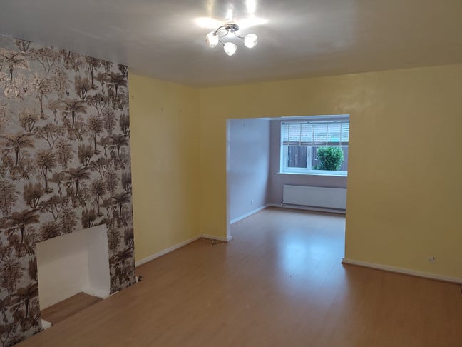 3 bedroom semidetached house Loghborough, Main Photo