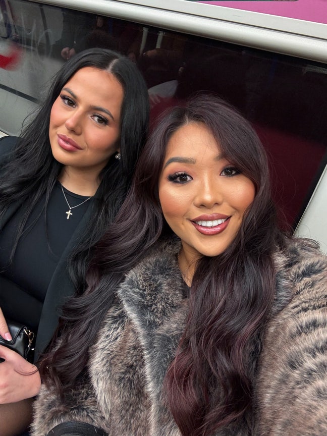 Professional female seeking room/flat share Main Photo