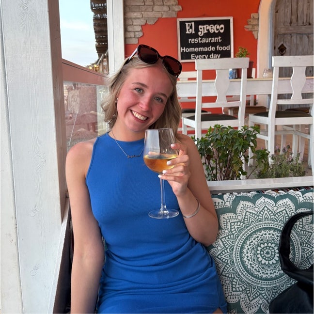 Hi, my names Sophie and I’m 23 looking for ... Main Photo