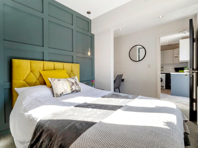 Fantastic Ensuite in Victoria Street - Old Fletton Main Photo