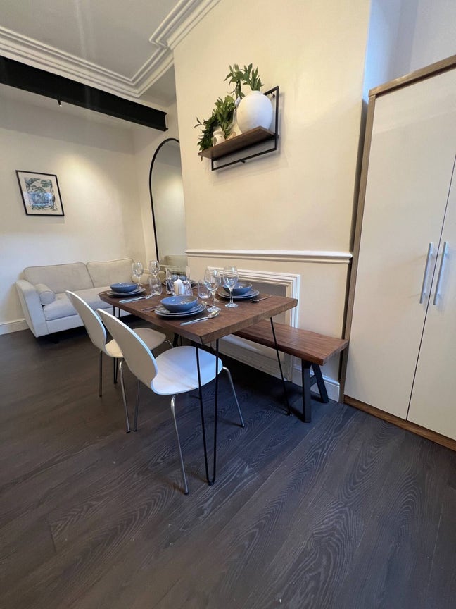 🏡 2-Bed Flat | Jasmine House | Close to Anfield Main Photo