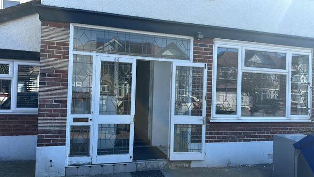 IG5 Rooms from &pound;550 | ½ Month Deposit Main Photo