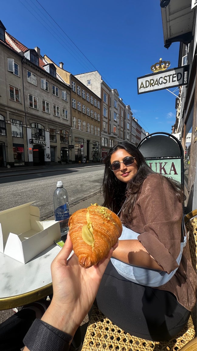 Let’s buddy up and make new friends! 💫 Main Photo