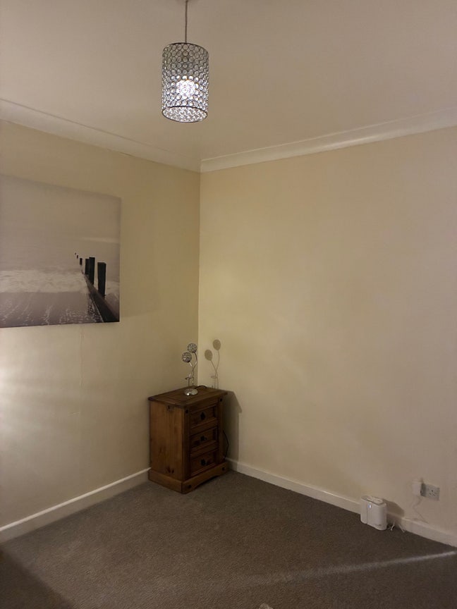 Flat in lake by the cliff path Main Photo