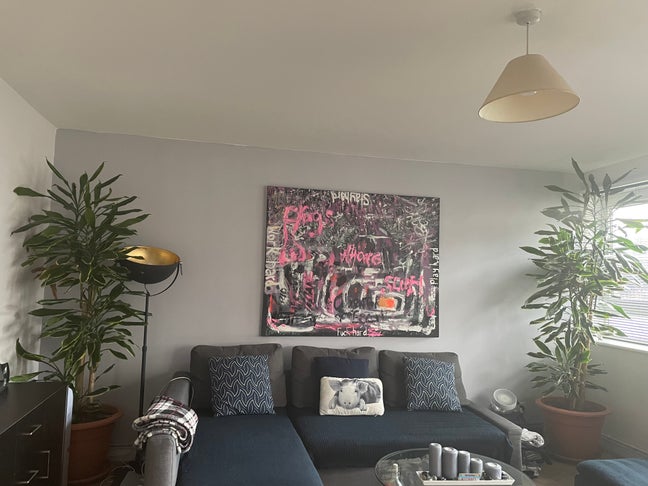 One bed flat in great location Main Photo