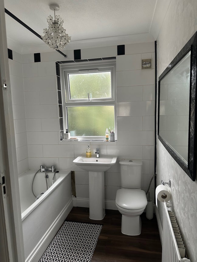 Home very quiet home Main Photo