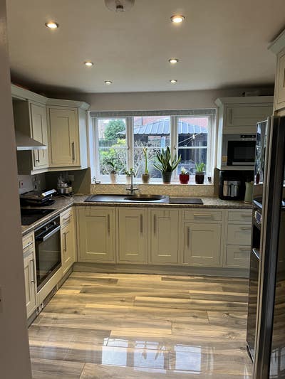 Heatherton Village - Amazing Double Room  Main Photo