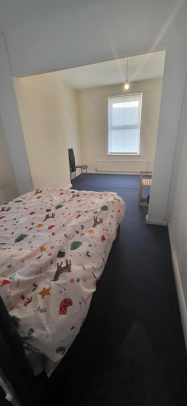 Double Room to Let-No Deposit Required Main Photo