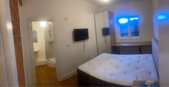 Double en suite room available in Banbury centre  Main Photo