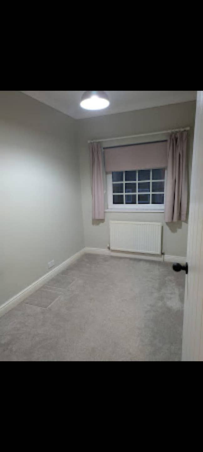 A room in a Crookes house Main Photo