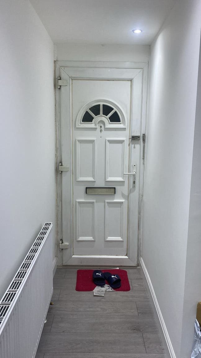 One bed house available immediately  Main Photo