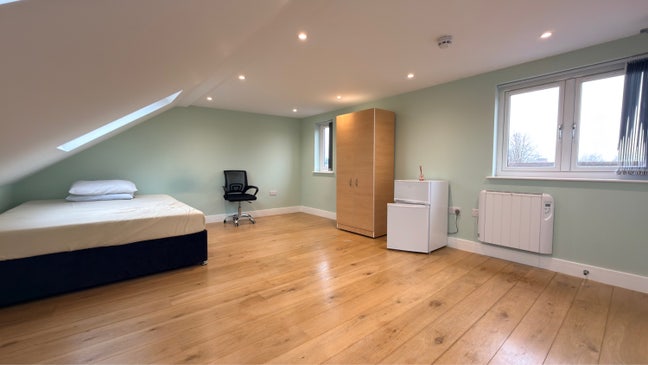 Spacious En-Suite Double Room - Wexham Area Main Photo