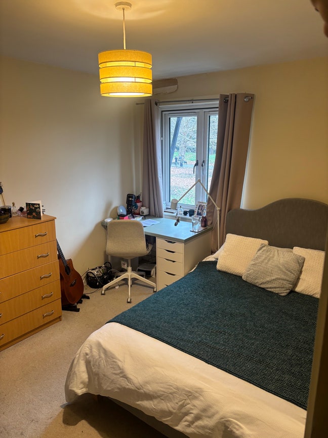 Double Room in Bermondsey  Main Photo