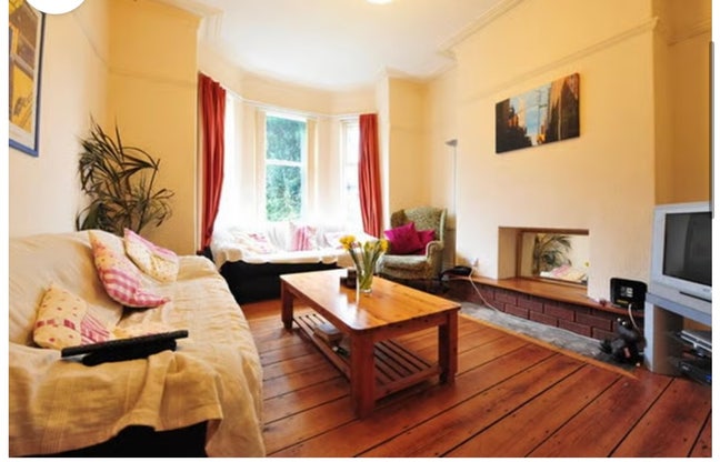‼️&pound;139/w big rooms in shared house available in di Main Photo