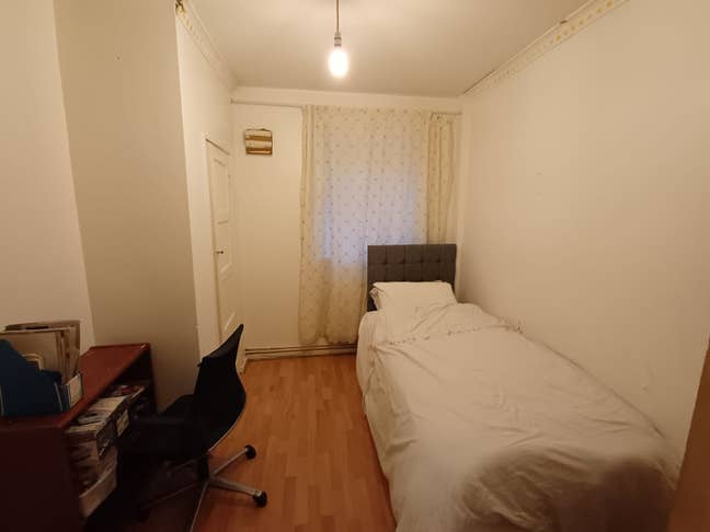 Single room in great location  Main Photo