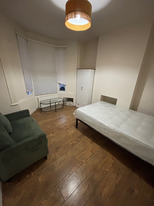 ✨ Beautiful Studio in Hackney - &pound;1750pcm bills inc Main Photo