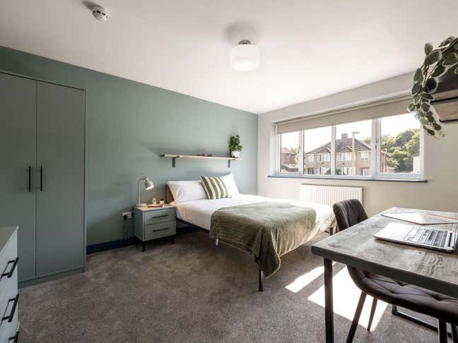 Ensuite Rooms Available 🏡 Stanley Close Main Photo