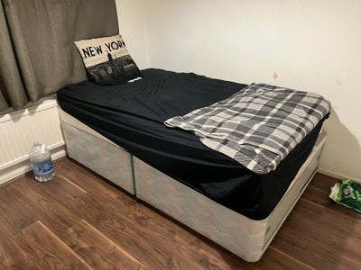 Room to Rent Main Photo