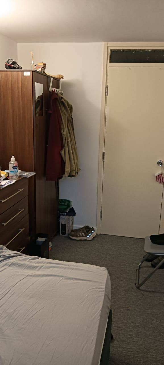 Room to rent in 2 bed flat in Islington Main Photo