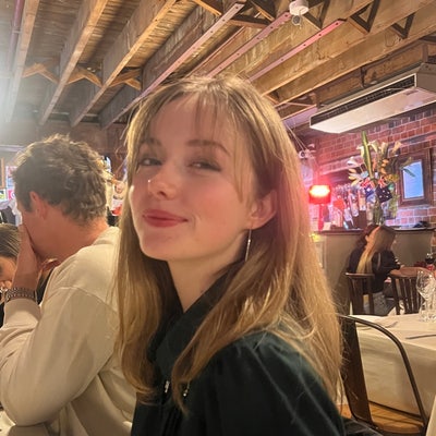 I am an 18 year old Australian looking for a ... Main Photo