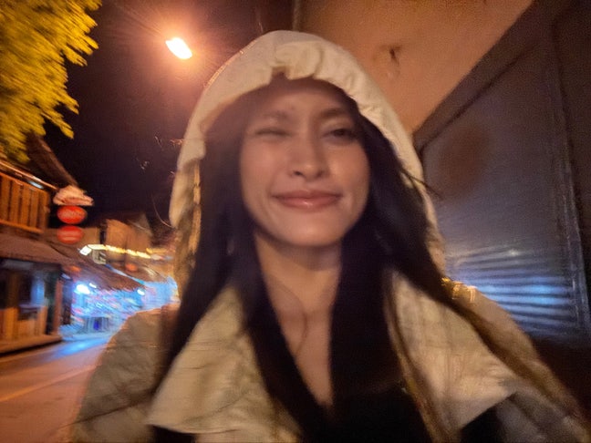 Looking for a room Main Photo