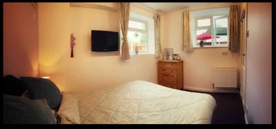 Specious Double room near Heathrow Airport Main Photo