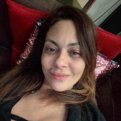 Professional Female seeks a double room Main Photo