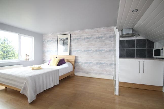 Superb Studio Flat - with All Bills Included - HA9 Main Photo