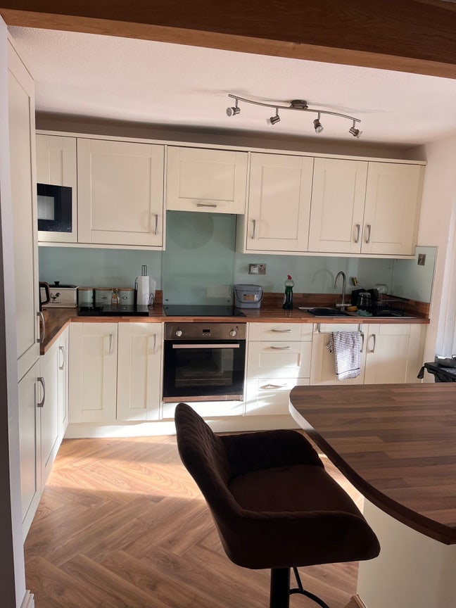 Friendly home in Milford  Main Photo