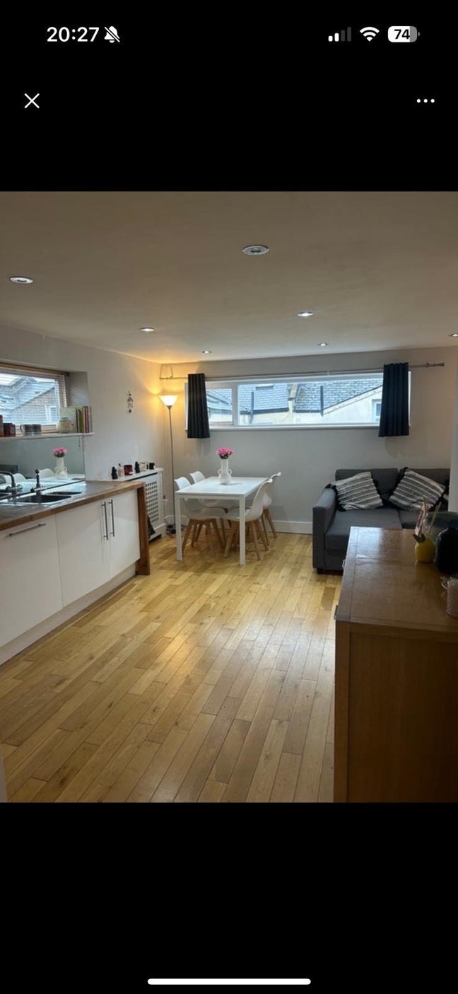 Furnished Double En-Suite Room in Spacious Flat Main Photo