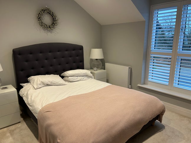 Double Room with en-suite in Studham Bedfordshire. Main Photo