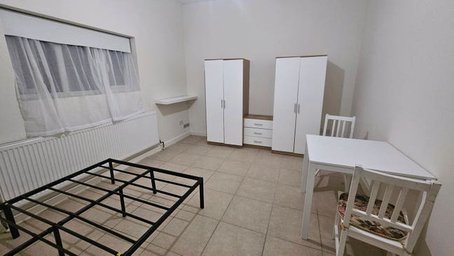 Massive double room &pound;750 Main Photo