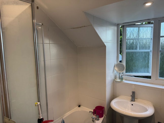 Single room to rent  Main Photo