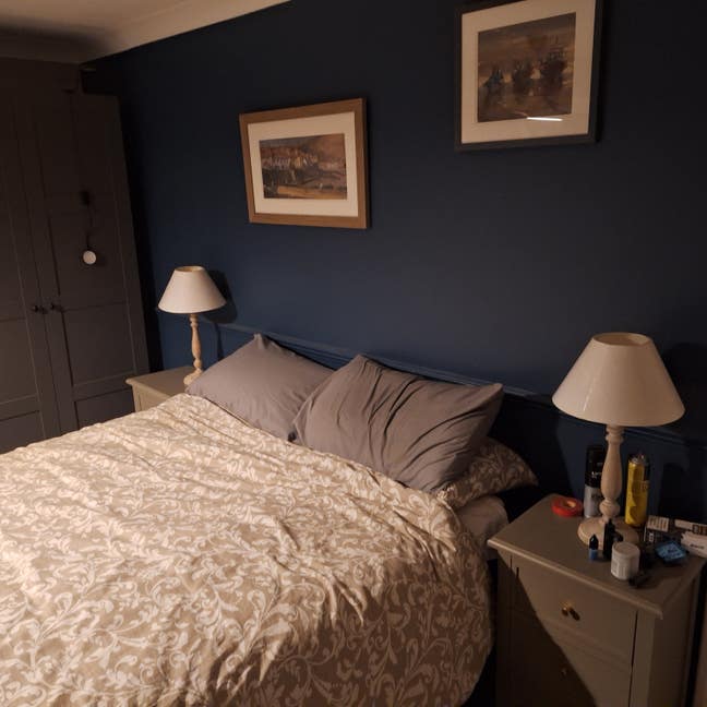 Room available for profesional in Wickersley area  Main Photo