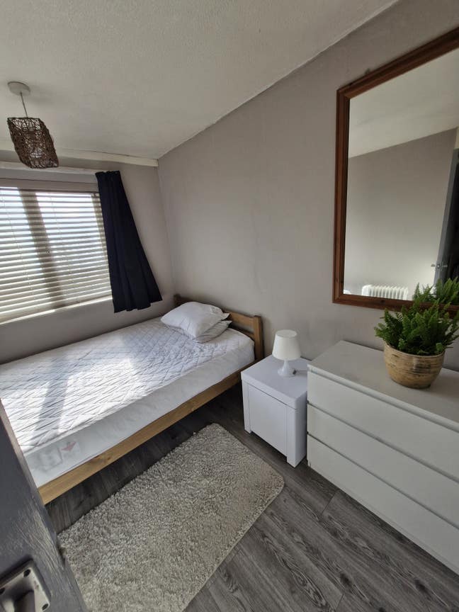 Room to Rent  Main Photo