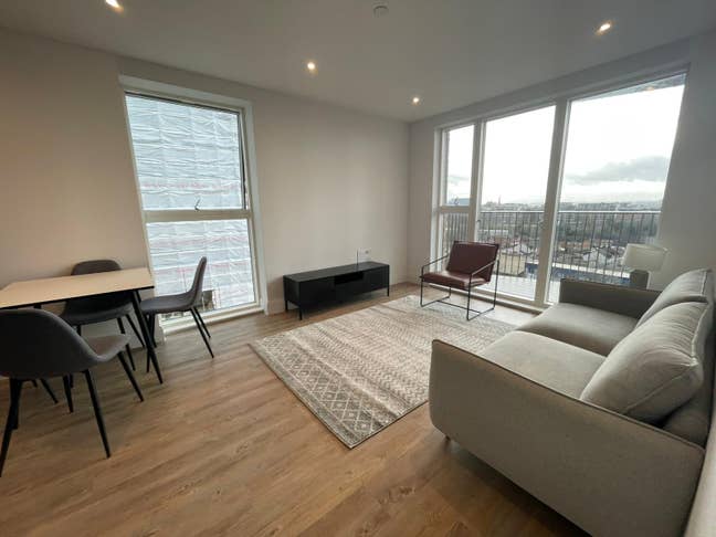 1 Bedroom Flat to Rent in Slough Main Photo