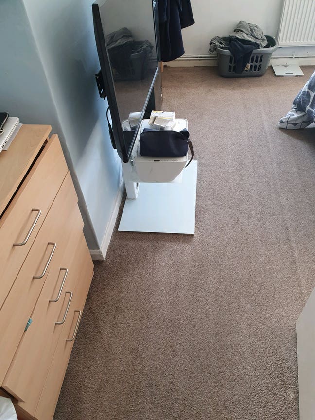 One furnished double room  Main Photo